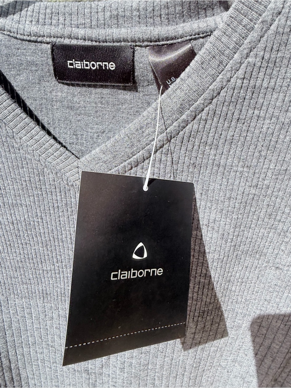 Claiborne Gray Ribbed V-Neck Tee – Size Large – NWT - Picture 6 of 6